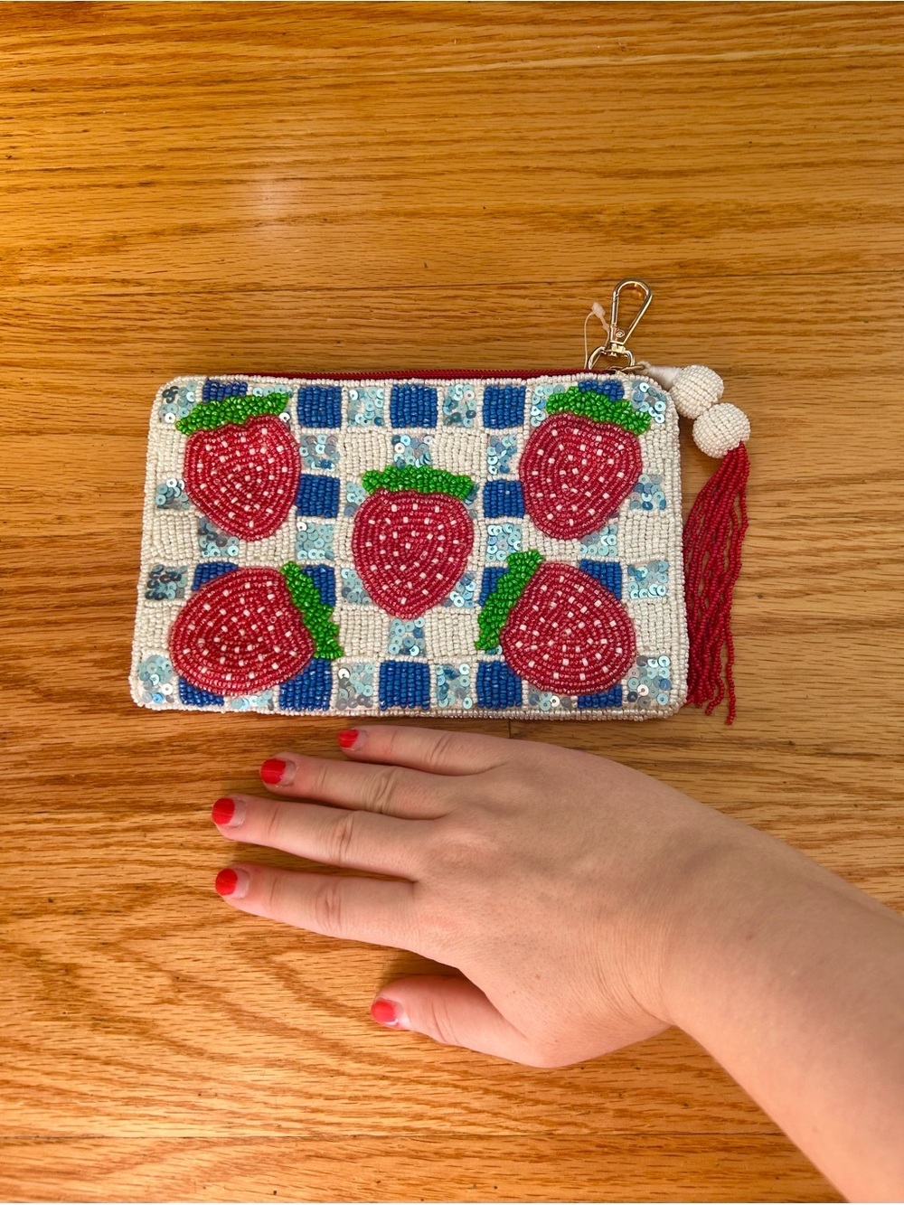 Sequin Beaded Bag Strawberry Wristlet Clutch Coin Pouch NWOT - Picture 3 of 3